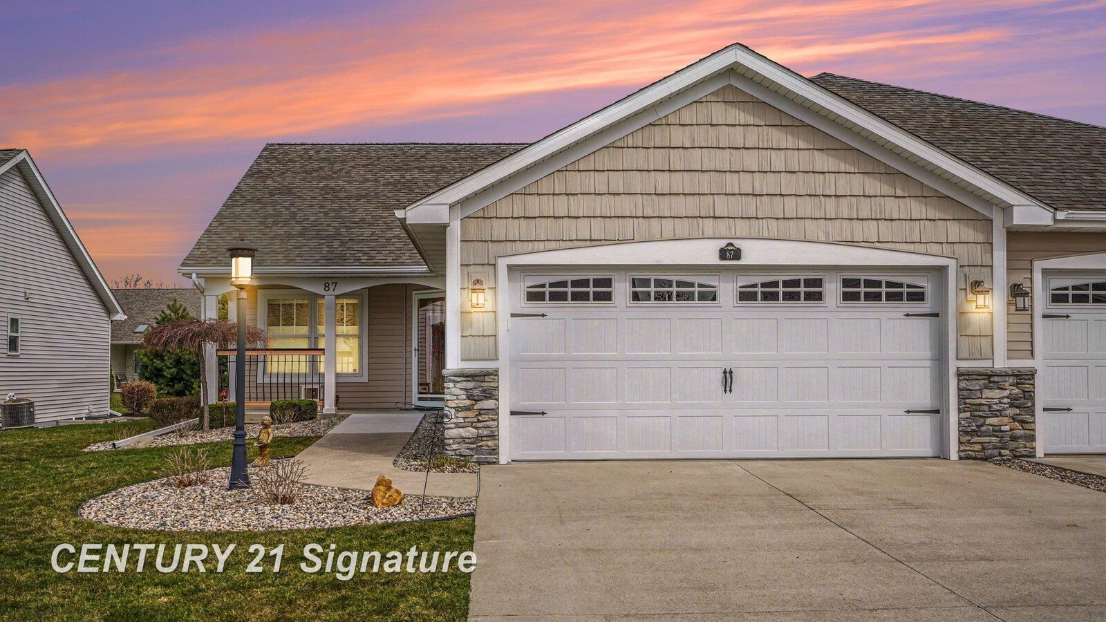 Property Photo:  87 Tuscany Circle  MI 48603 