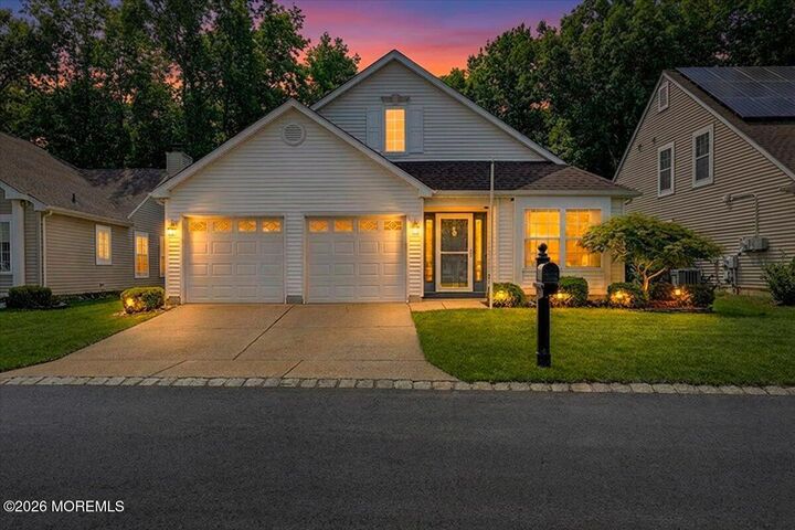 Property Photo:  18 Angus Court  NJ 08527 