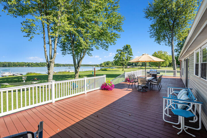 Property Photo:  9266 E Francis Road  MI 49421 