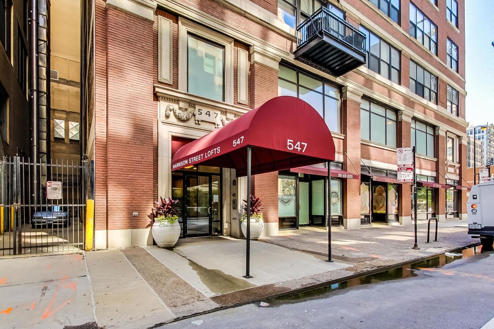 Property Photo:  547 S Clark Street 1403  IL 60605 