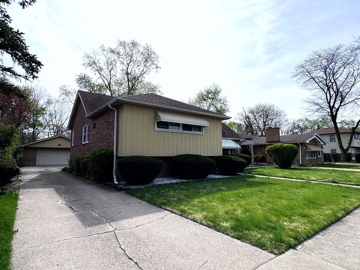 Property Photo:  15531 Woodlawn East Avenue  IL 60473 