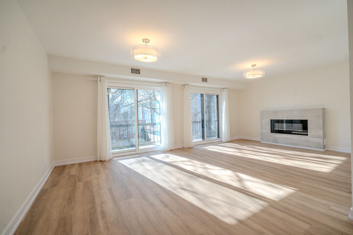 Property Photo:  2740 W Farragut Avenue 3  IL 60625 