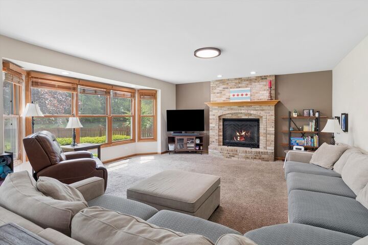 Property Photo:  
