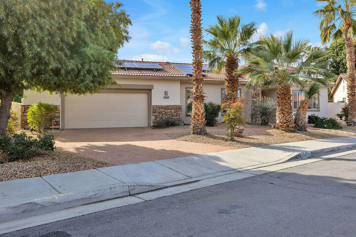 Property Photo:  74613 Waterlily Circle  CA 92260 