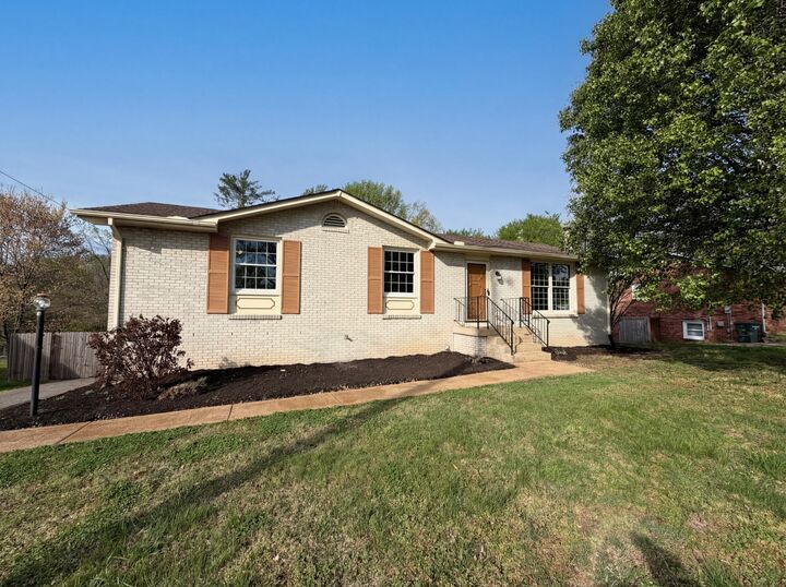 Property Photo:  680 Atlanta Dr  TN 37076 