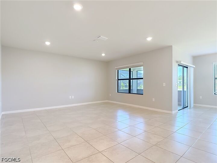 Property Photo:  16056 Enclaves Cove Drive  FL 33917 