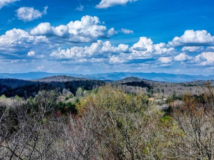 Property Photo:  340 Mountain Top Drive  NC 28906 