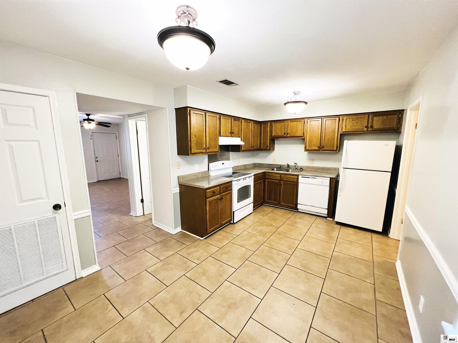 Property Photo: 112 Westchase Drive LA 71291