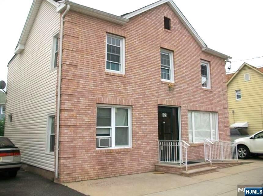 Property Photo:  185 Hudson Street 1  NJ 07601 