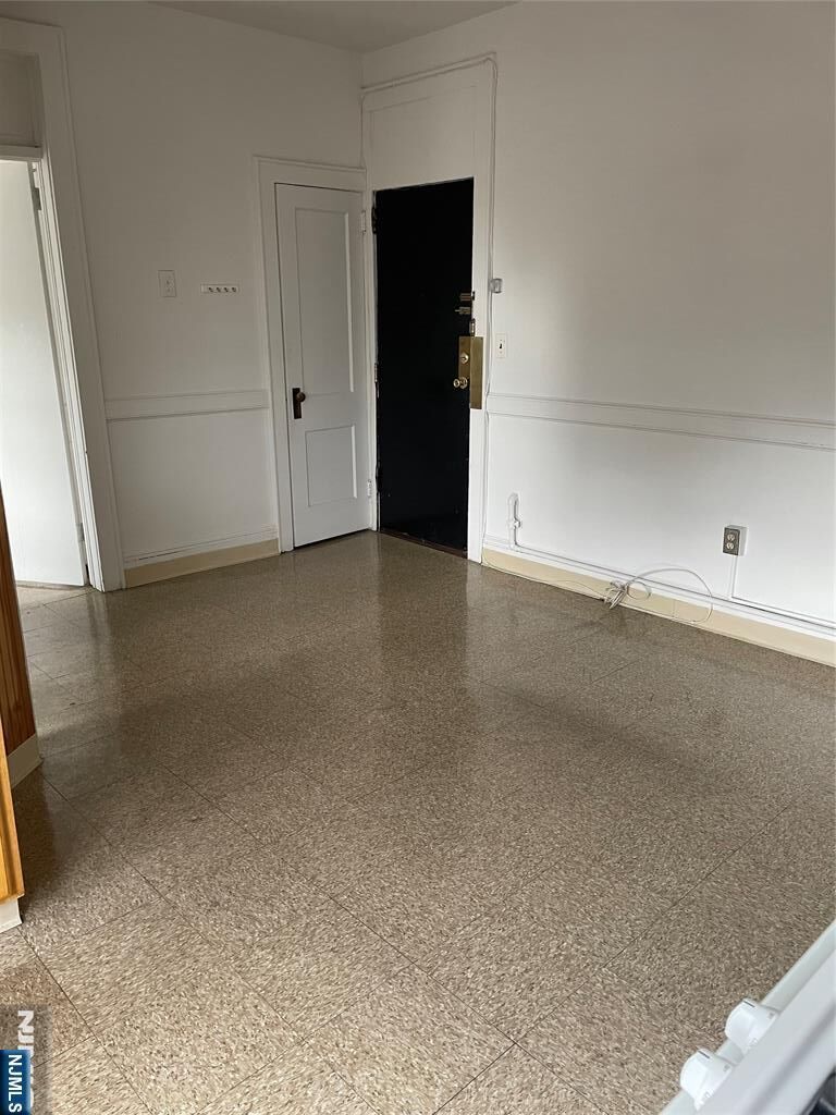 Property Photo:  430 Lexington Avenue 9  NJ 07011 