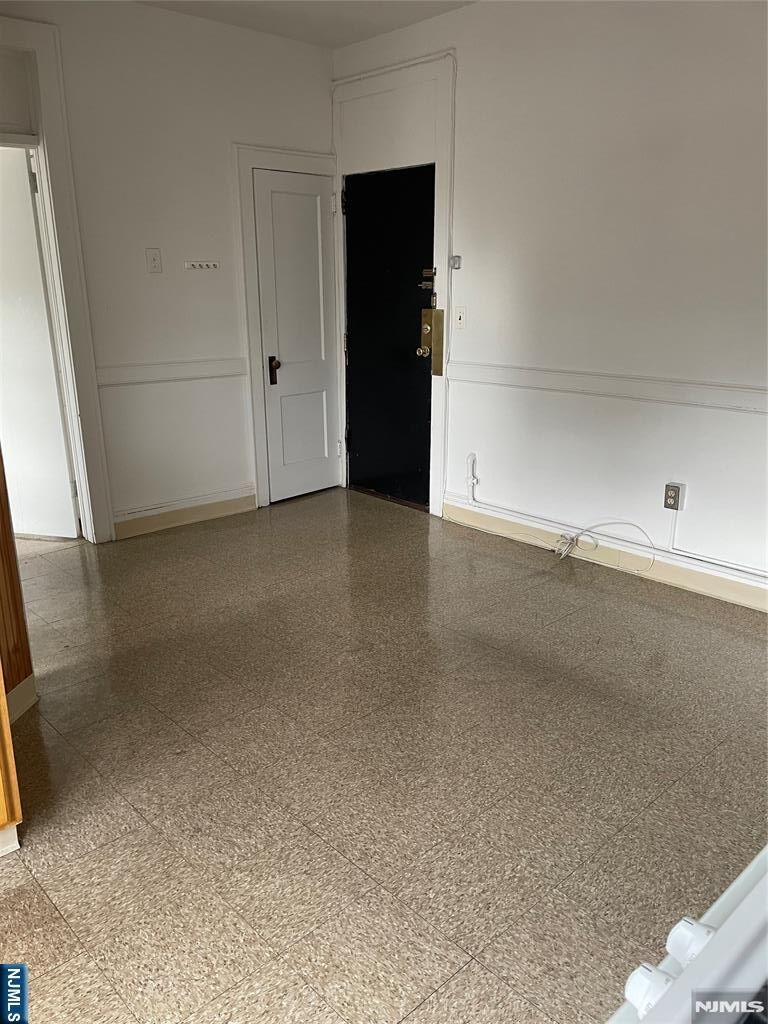 Property Photo:  430 Lexington Avenue 9  NJ 07011 