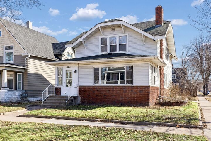 Property Photo:  782 Rose Avenue E  MN 55106 