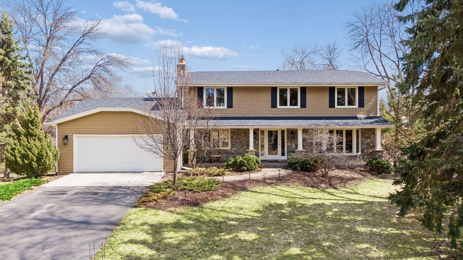 Property Photo:  2850 Alvarado Lane N  MN 55447 