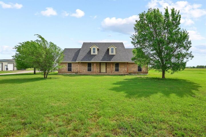 Property Photo:  386 Scoggins Road  TX 76271 