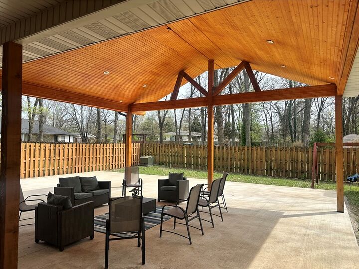 Property Photo:  510 Quarter Road  AR 72761 