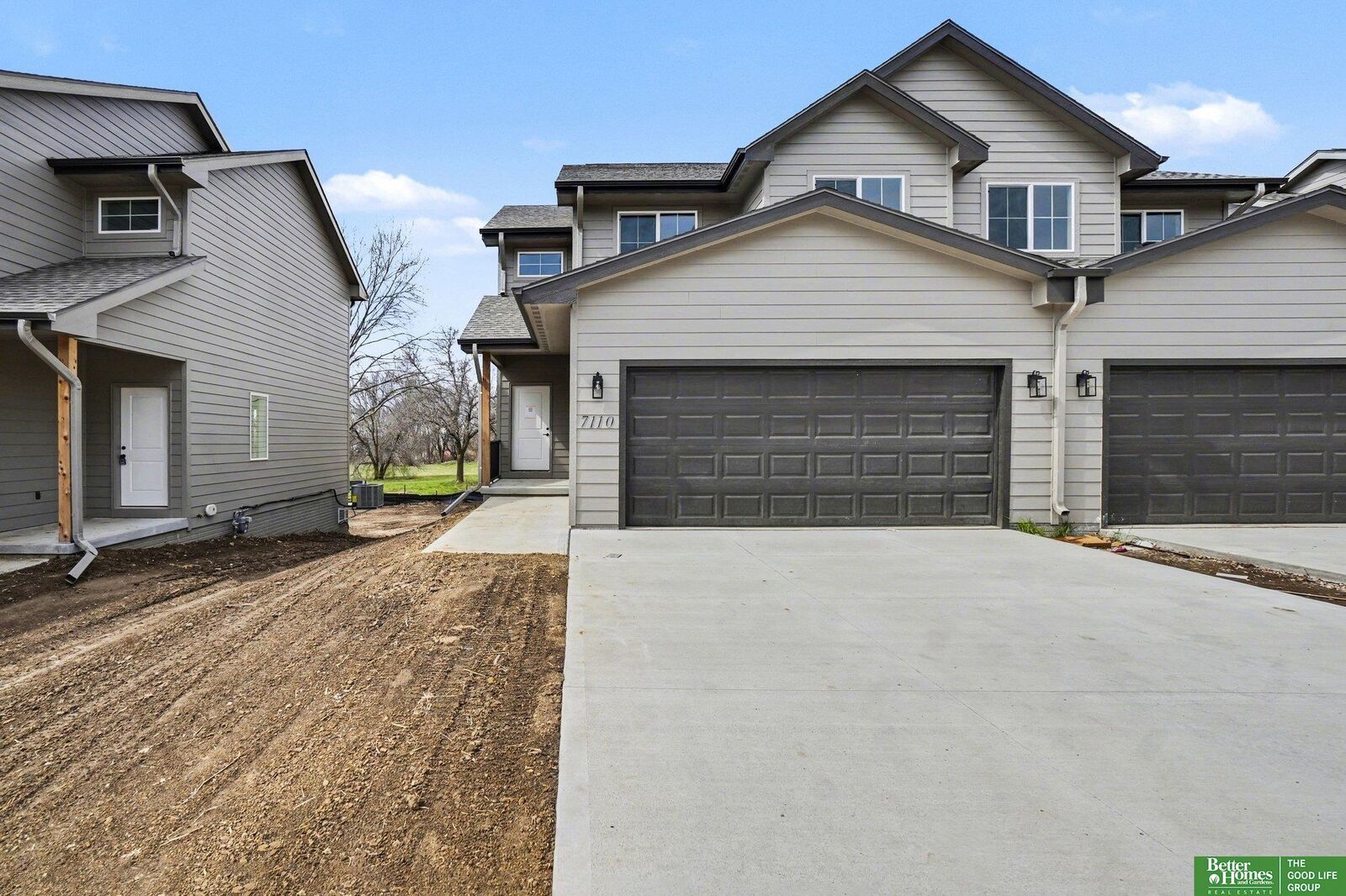 Property Photo: 7110 N 79th Court NE 68122