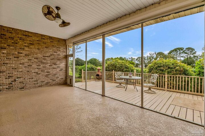 Property Photo:  4115 Oak Pointe Dr  FL 32563 