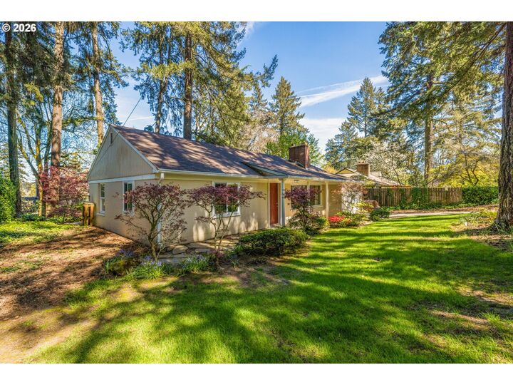 Property Photo:  1725 Southshore Blvd  OR 97034 