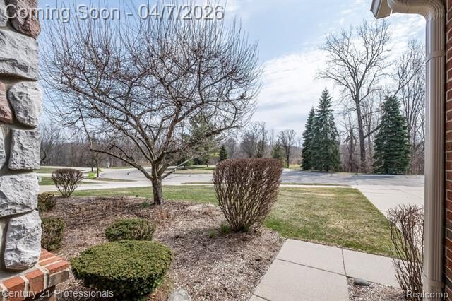 Property Photo: 3901 Arbor Drive MI 48326