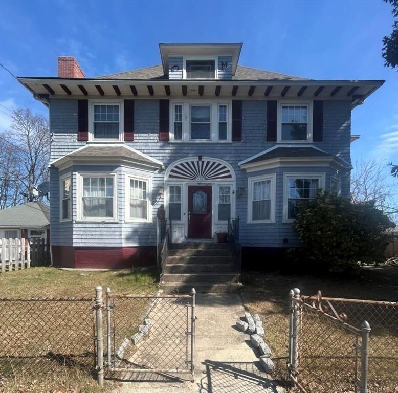 Property Photo:  172 Central Avenue  RI 02914 