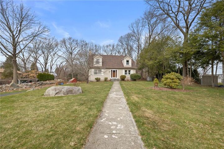 Property Photo:  65 Traymore Street  RI 02920 