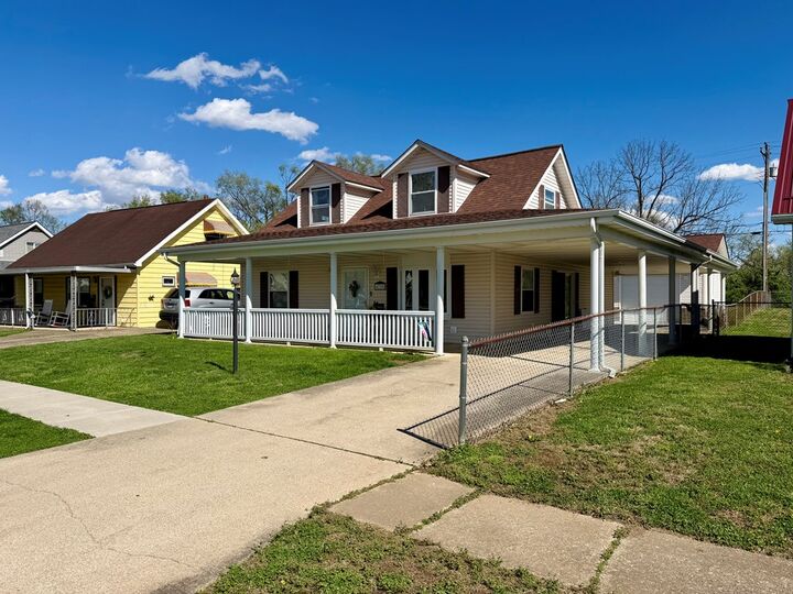 Property Photo:  430 7th St  OH 45690 