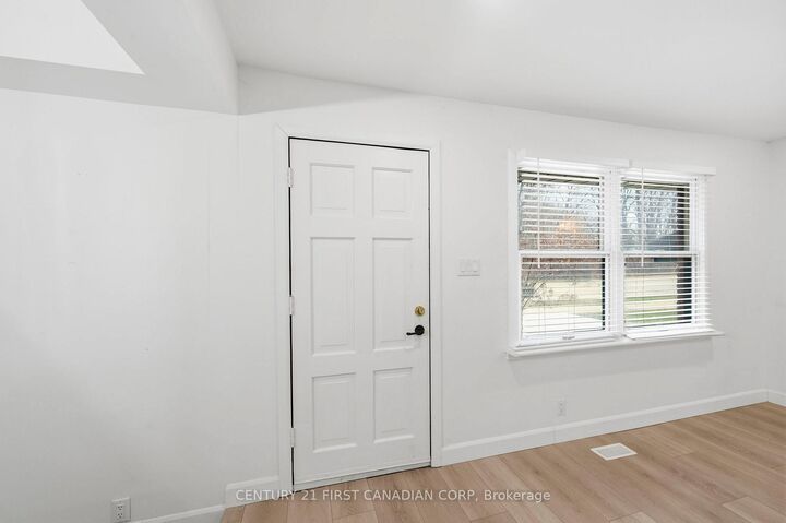 Property Photo: 1326 Commissioners Road W ON N6K 1E1