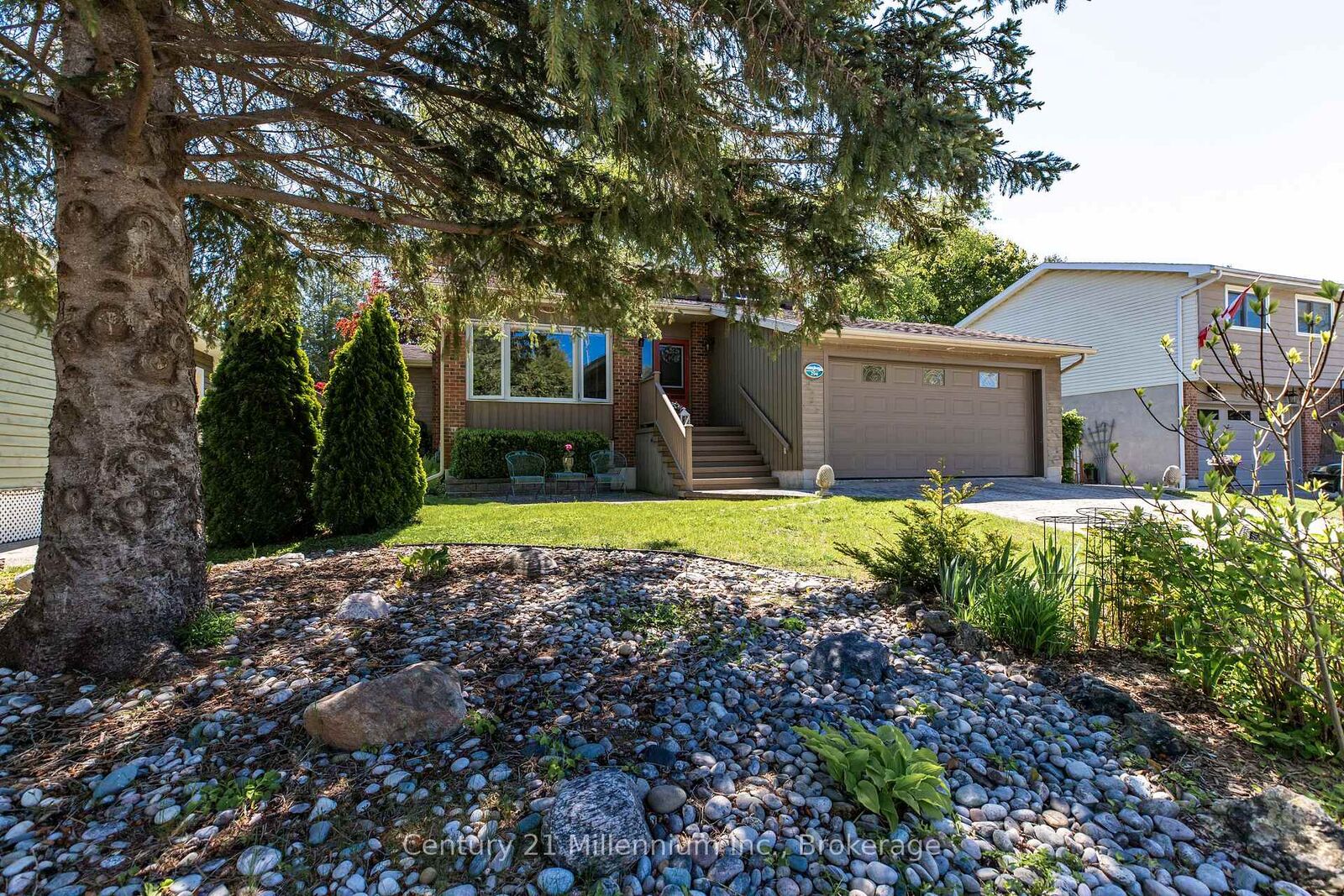 Property Photo: 294 Albert Street S ON N0H 2L0