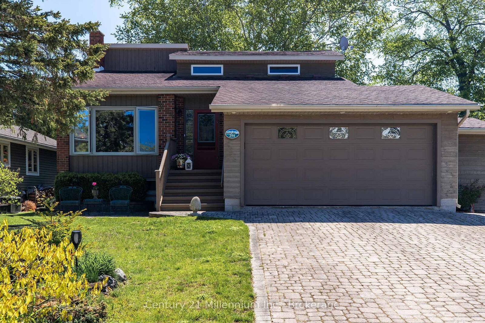 Property Photo:  294 Albert Street S  ON N0H 2L0 