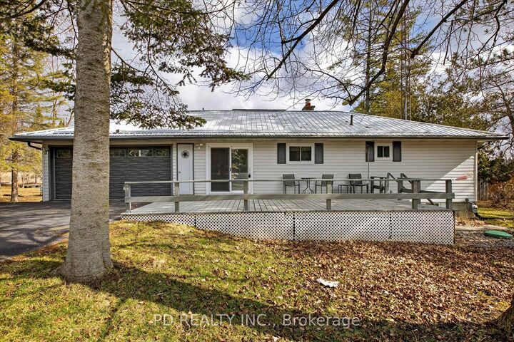 Property Photo: 200 Charlore Park Drive ON K0L 2W0