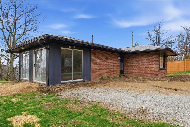 Property Photo:  106 Penn Street  PA 15001 