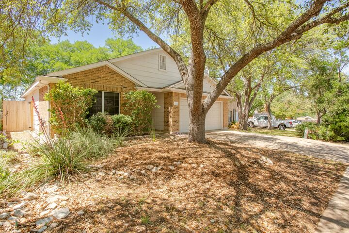 Property Photo: 2204 Coats Circle TX 78748