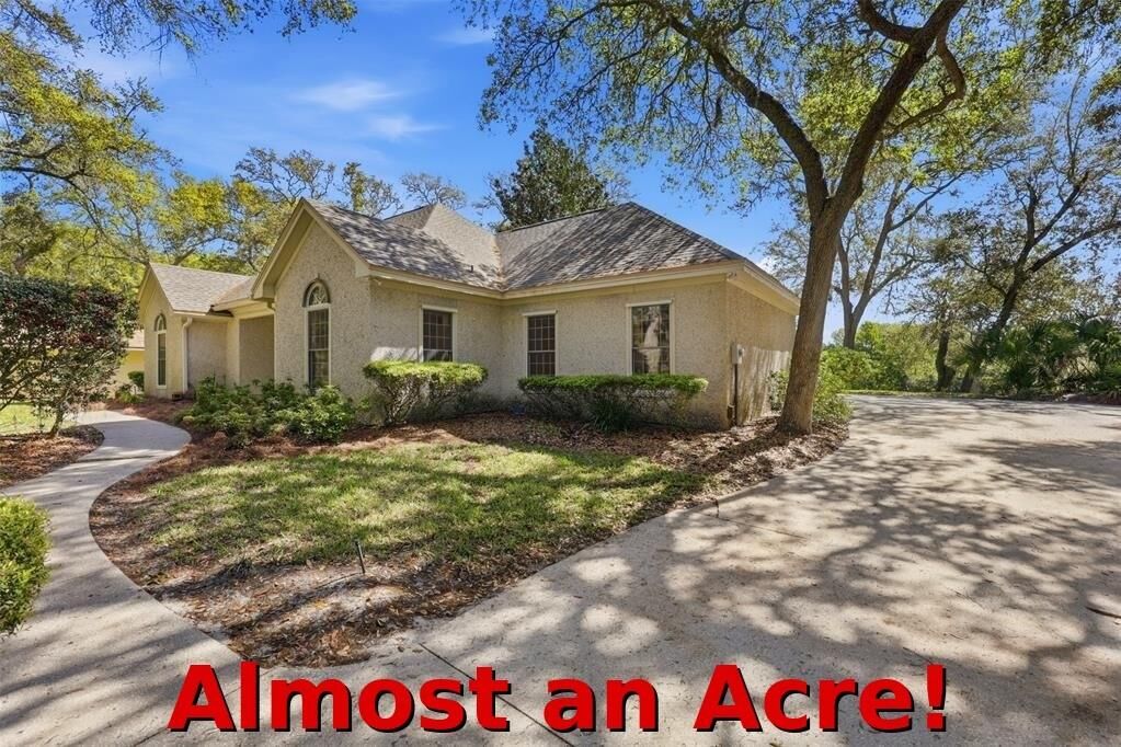 Property Photo: 2144 Lakeside Drive FL 32034