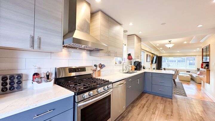 Property Photo: 56 Warwick Avenue BC V5B 3X3
