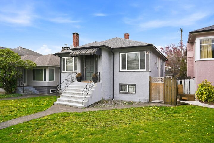 Property Photo: 2349 E Pender Street BC V5L 1X7