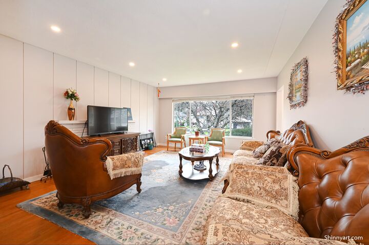 Property Photo: 4708 Westlawn Drive BC V5C 3R3
