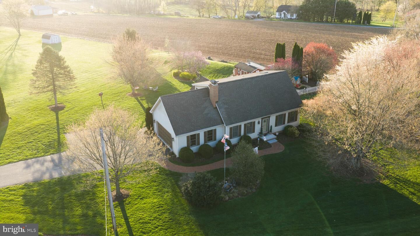 Property Photo:  13729 Cross Roads Avenue  PA 17322 