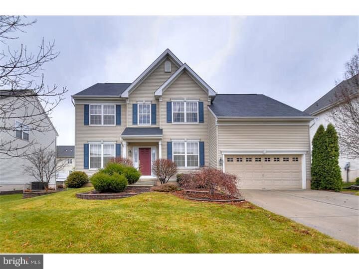 Property Photo:  16 Meadow Run Road  NJ 08505 