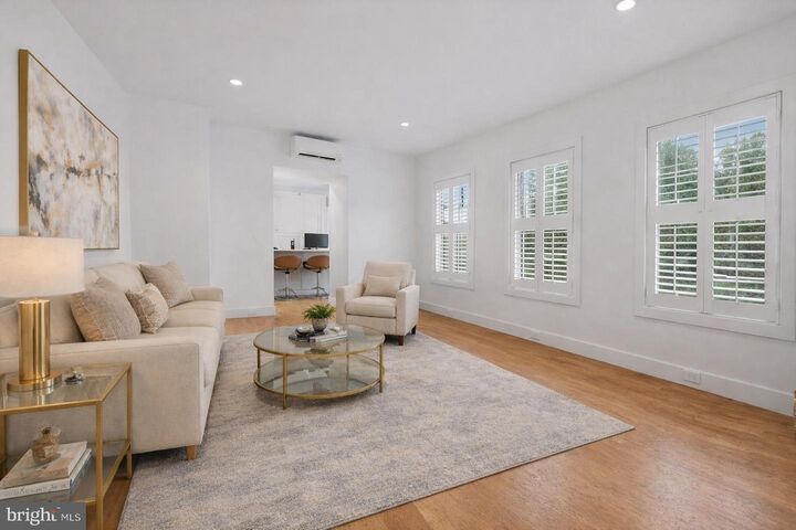 Property Photo:  18 W Mechanic Street 6  PA 18938 