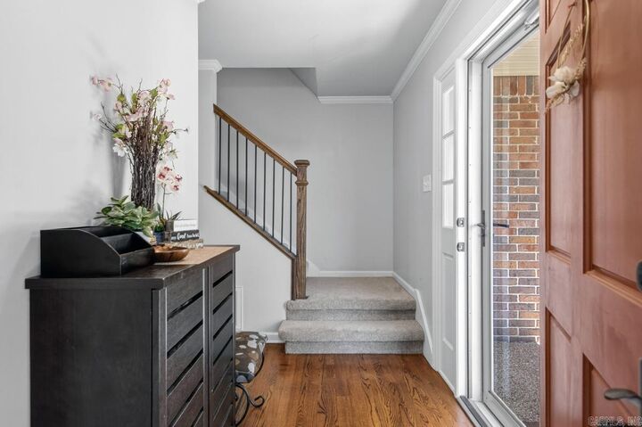 Property Photo:  4 Combonne Court  AR 72211 