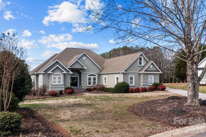 Property Photo: 543 Muirfield Way NC 28144