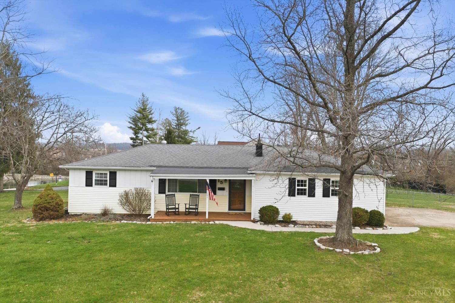 Property Photo:  15 Sunny Lane  OH 45065 
