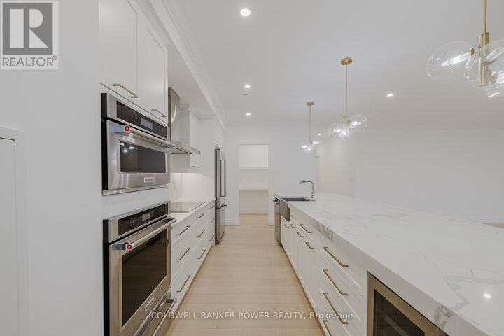 Property Photo:  260 Villagewalk Boulevard 1103  ON N6G 0W6 