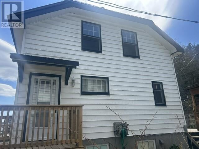 Property Photo: 1021 Crescent Street Unit# A & B ON P0P 2H0