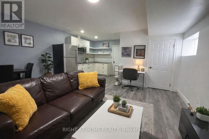 Property Photo: 214 Clanton Park Road ON M3H 2G1