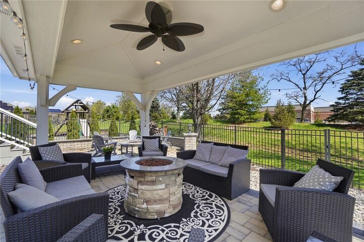 Property Photo: 7596 Woodbridge Court OH 45066