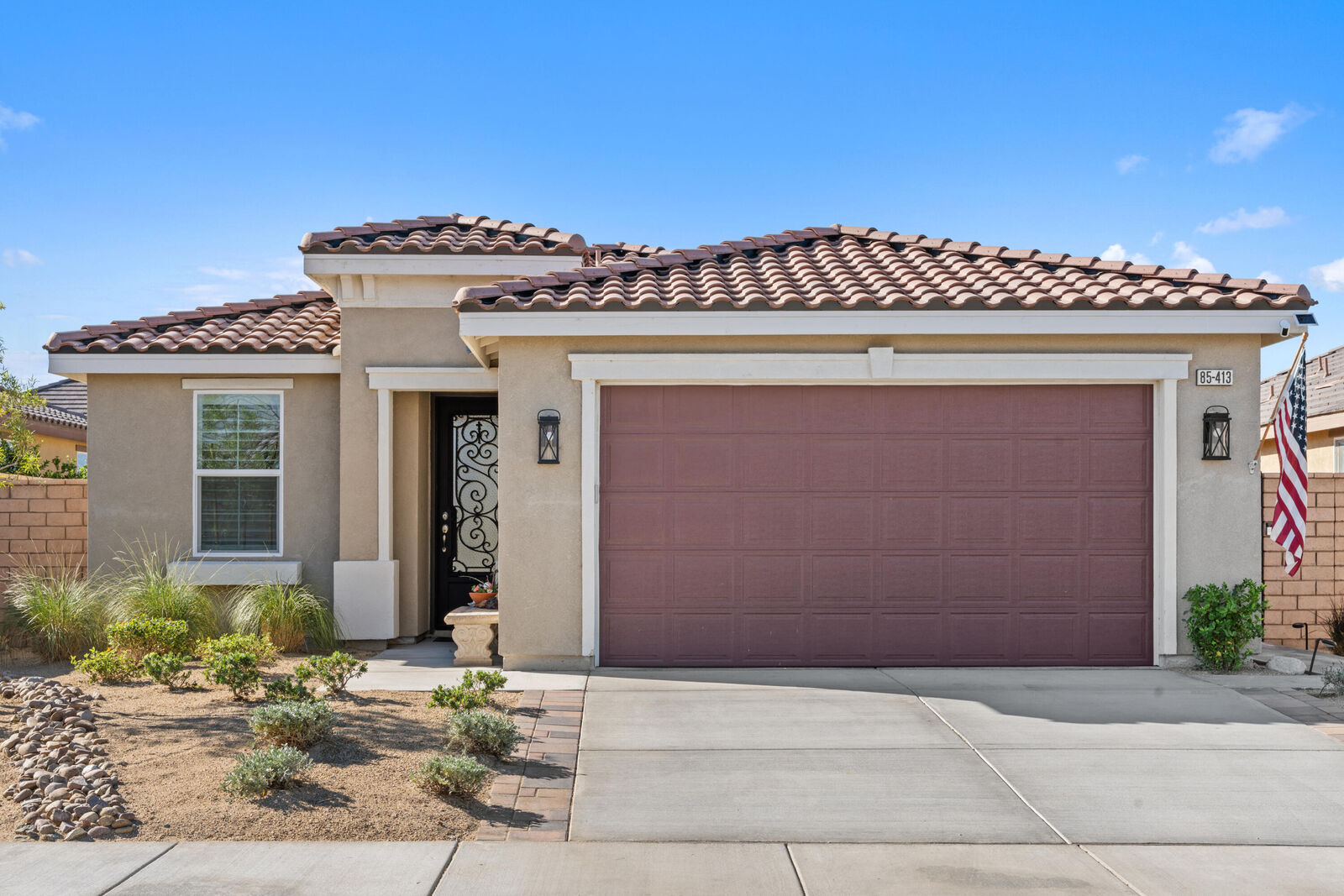 Property Photo:  85413 Giorno Court  CA 92203 