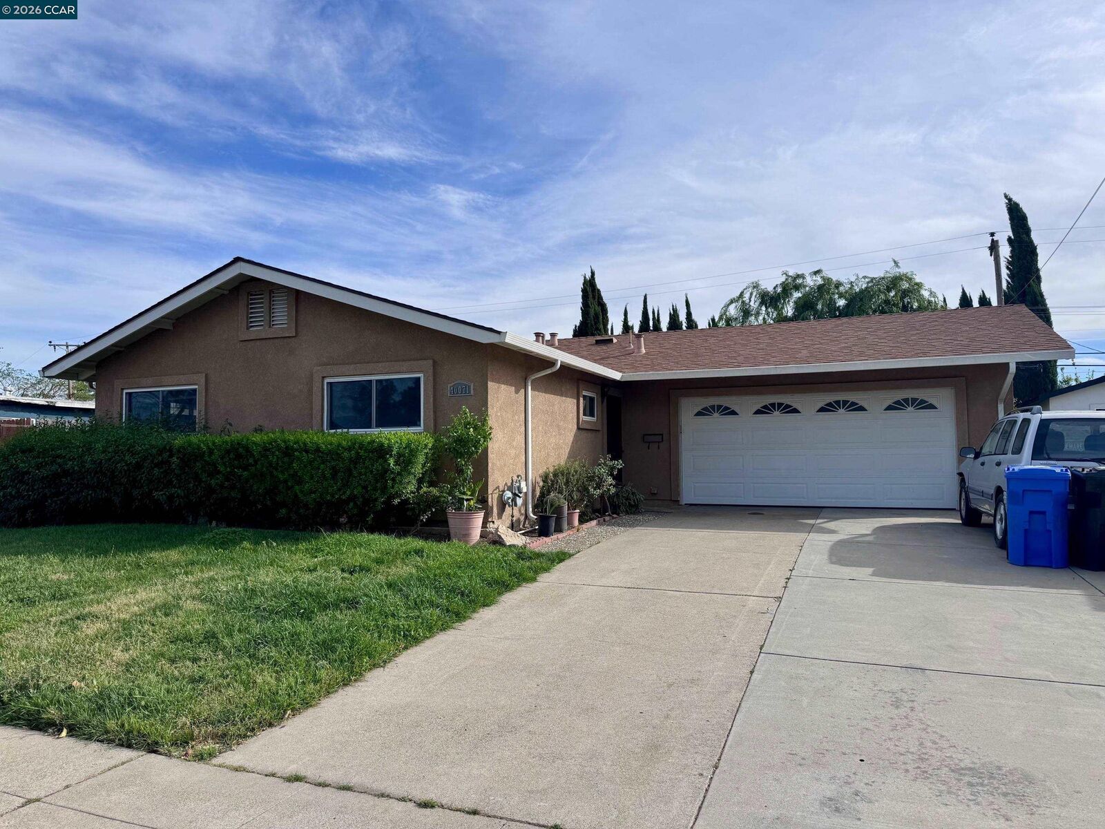 Property Photo:  40071 Leslie St  CA 94538 