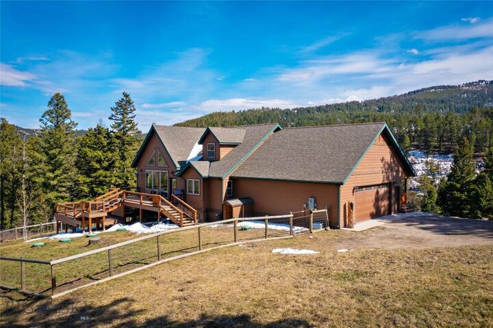 Property Photo:  525 Colt Road  MT 59715 