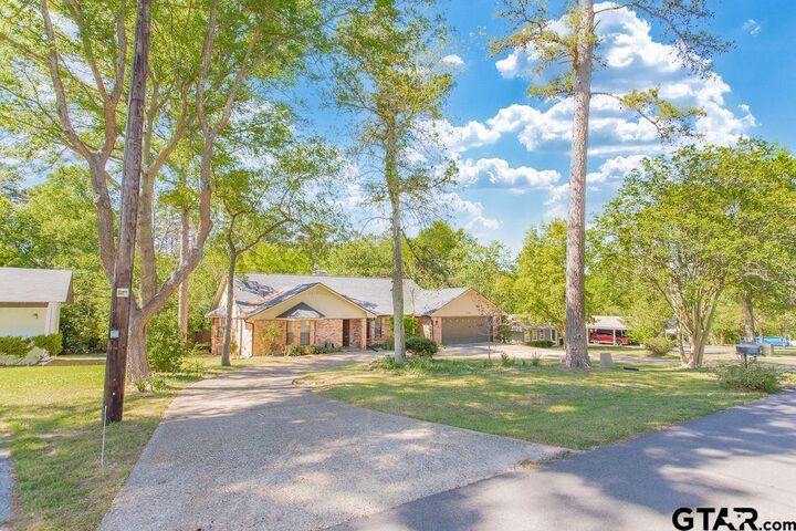 Property Photo:  1208 Hilltop Run  TX 75771 